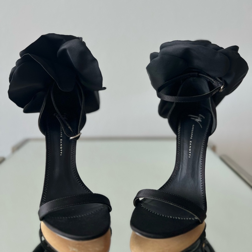 Like new GIUSEPPE ZANOTTI Peony 115mm Sandals In Schwarz $1,395 38 - Picture 8 of 12